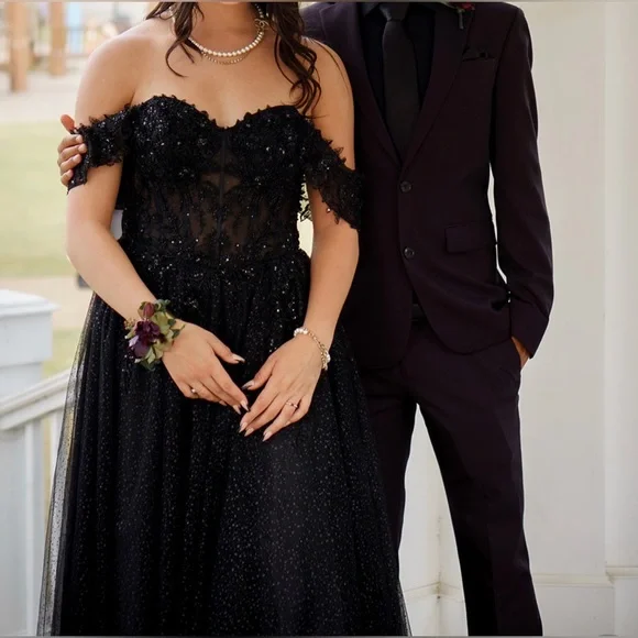 Cinderella Divine Appliqué Off Shoulder Tulle Gown CD0198Back Prom Dress Sz M